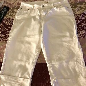 Levi’s Capri  shorts